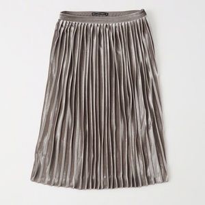 Abercrombie velvet pleated midi skirt